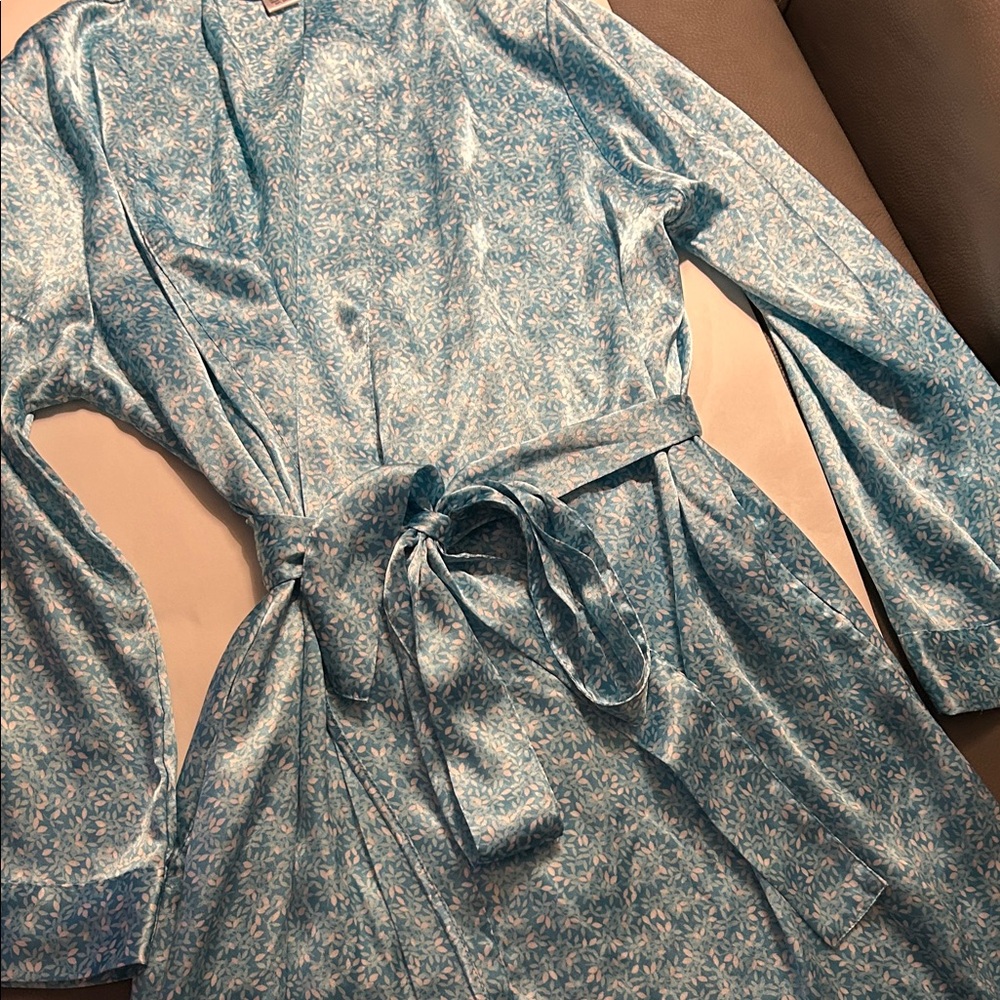 Morgan Taylor Intimates Vintage Blue Floral Robe Size M - Picture 4 of 6